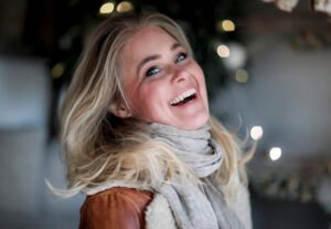 Gledesmagi på Stolmen med Bjørg Thorhallsdottir 1 FotografHildeBrevig858